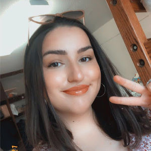 Meet your Posher, Olivia